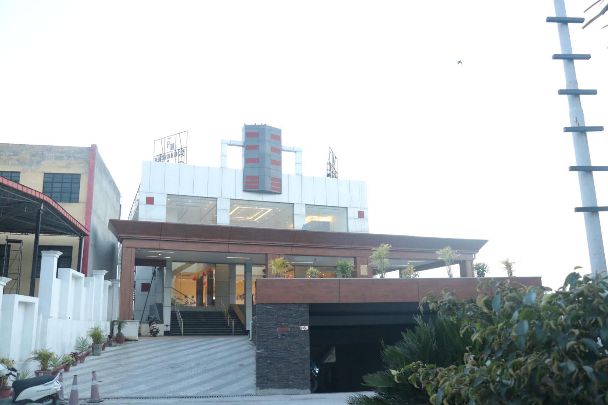 Hotel Pt Moolraj Residency Una  Exterior foto
